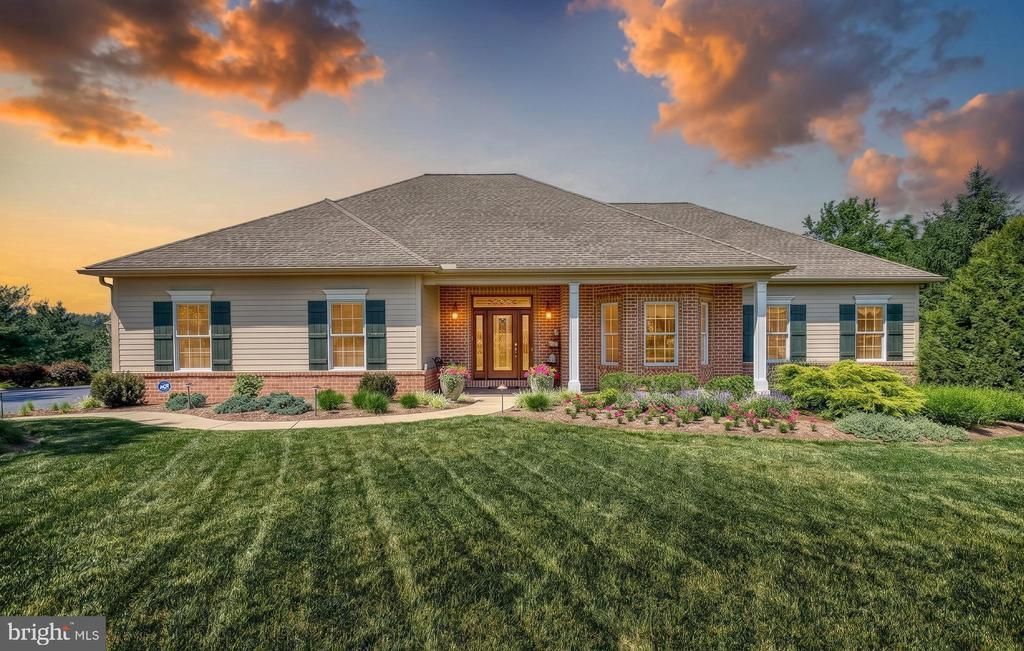 105 BELLOWS COURT , LEWISBERRY, PA 17339