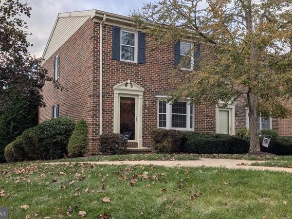 401 CHAMBERS RIDGE, Unit 401, YORK, PA 17402