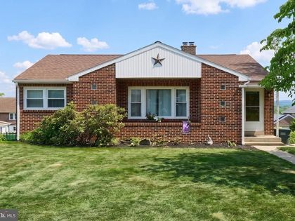 1312 BONNEVIEW ROAD York, PA 17406