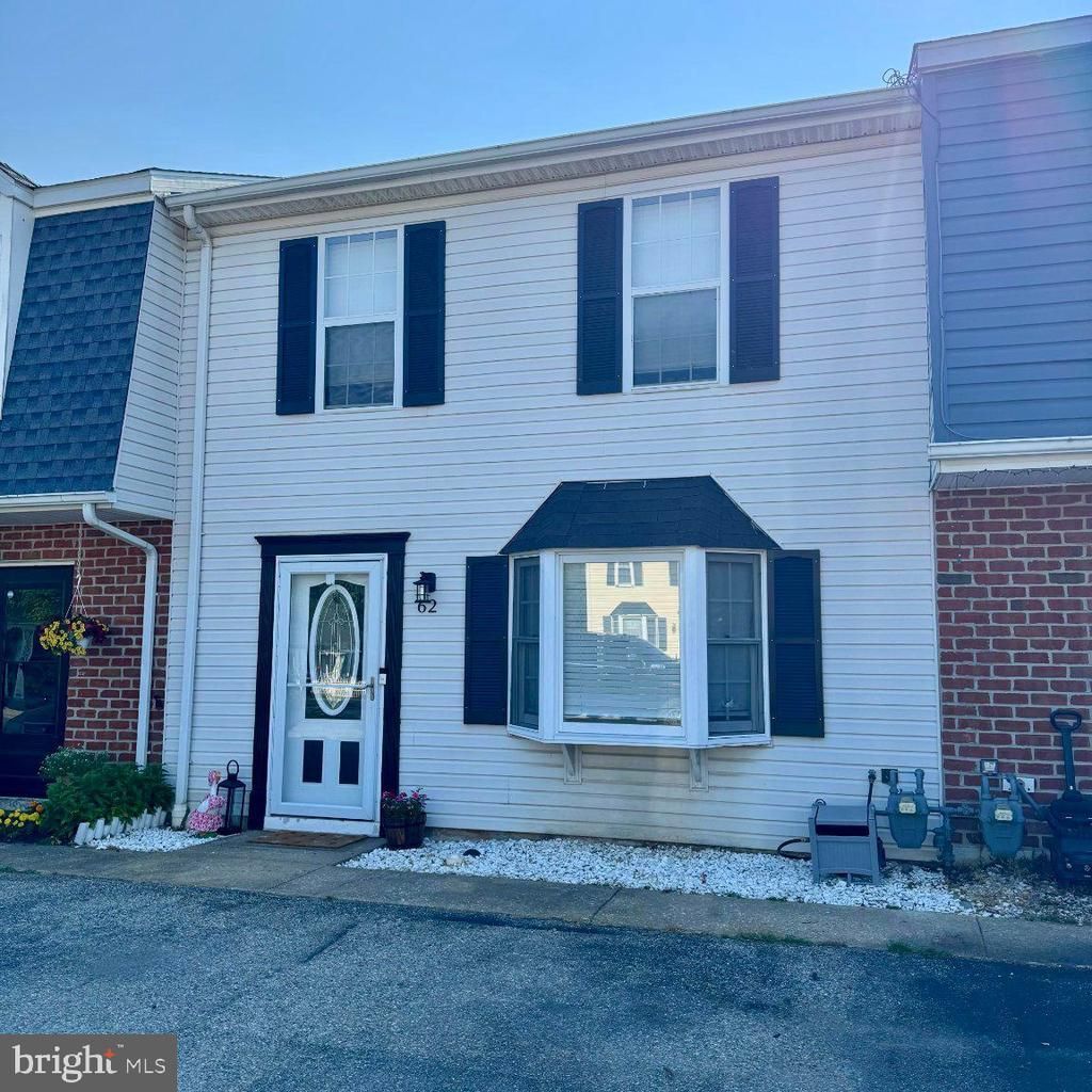 62 KINGS WAY , STEWARTSTOWN, PA 17363