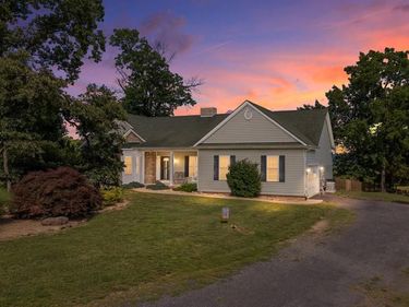 516 ZEPP ROAD , MAURERTOWN, VA 22644