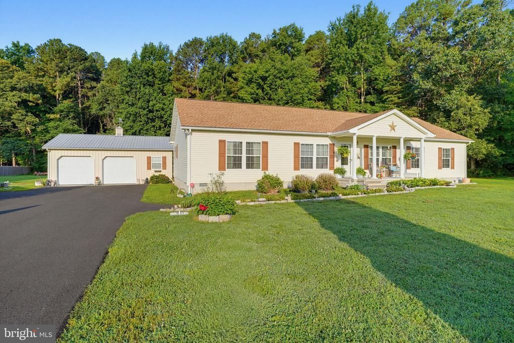 2407 Hunting Quarter Road, Houston, DE 19954 Main Photo