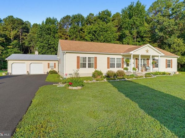 2407 HUNTING QUARTER ROAD, HOUSTON, DE 19954