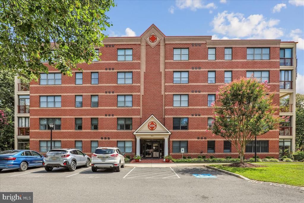 604 MCKINSEY PARK DRIVE, SEVERNA PARK, MD 21146