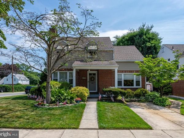 415 LAWRENCE AVENUE, WEST LAWN, PA 19609