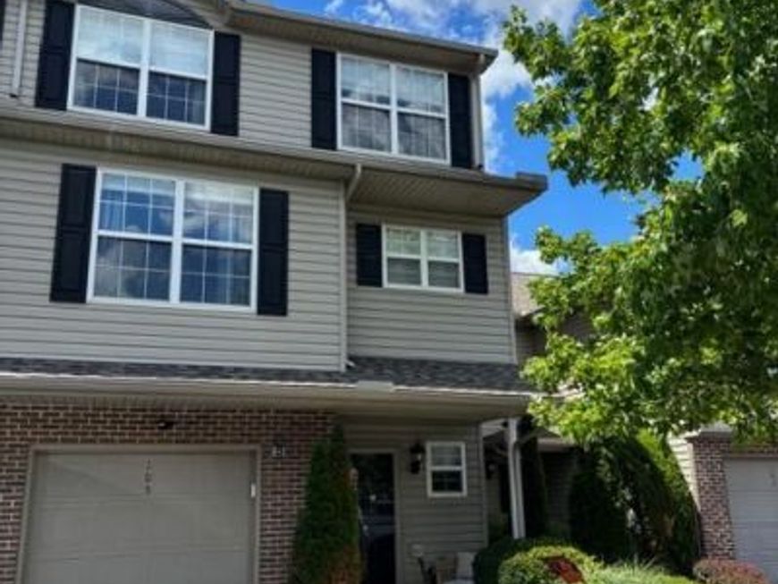 105 Hawk Court , Hummelstown, PA 17036 Main Photo