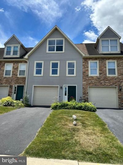 152 ACORN LANE , MOUNTVILLE, PA 17554