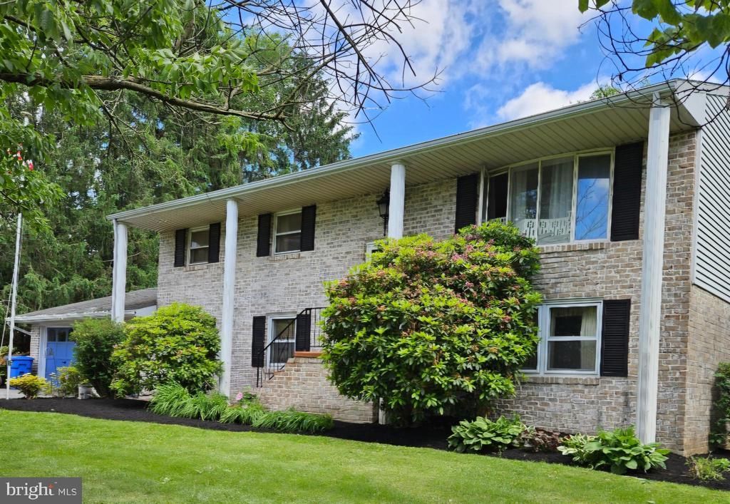 426 JENNIFER DRIVE , NEW CUMBERLAND, PA 17070
