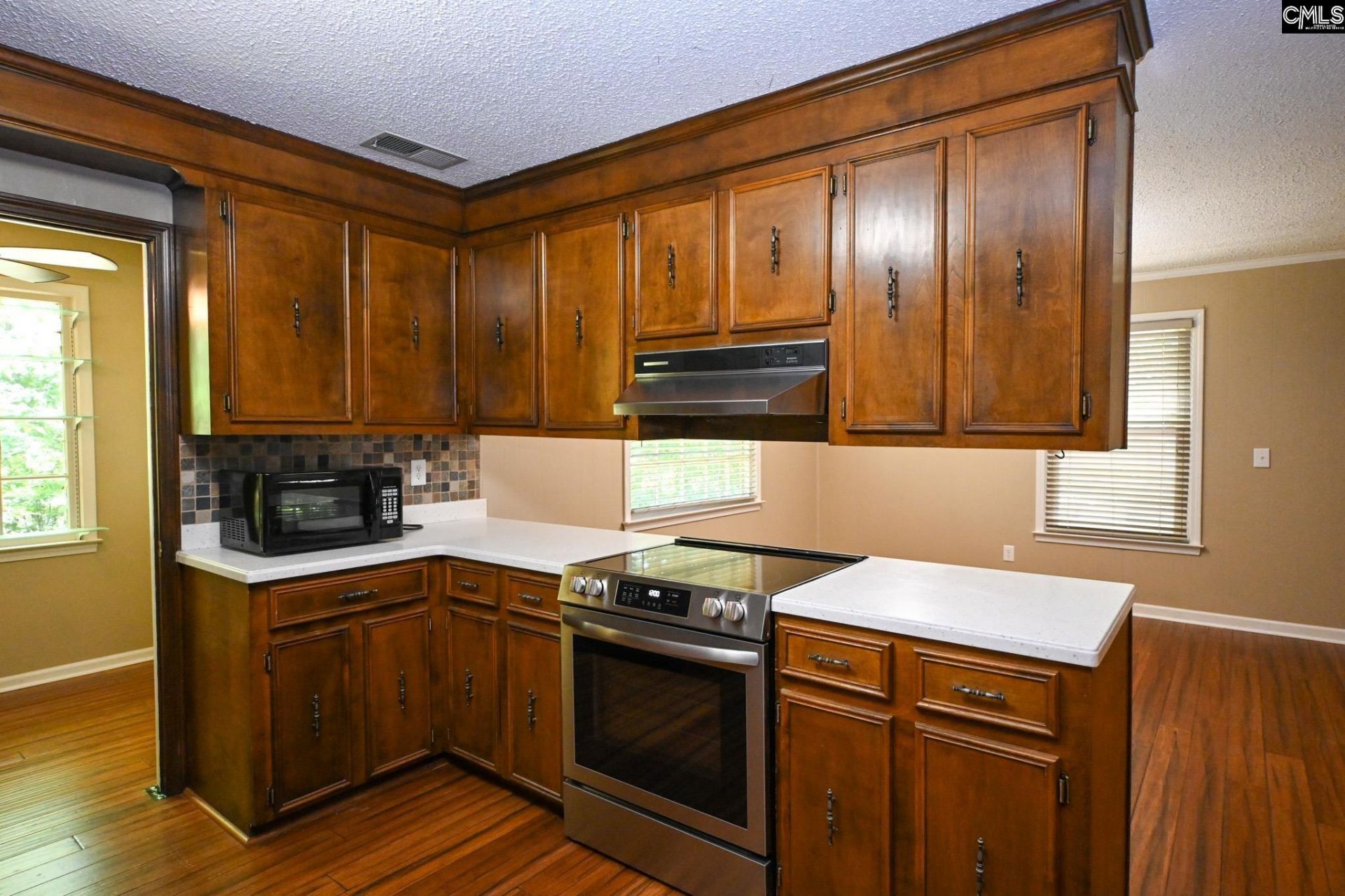 331 Barmount Drive  Photo 9