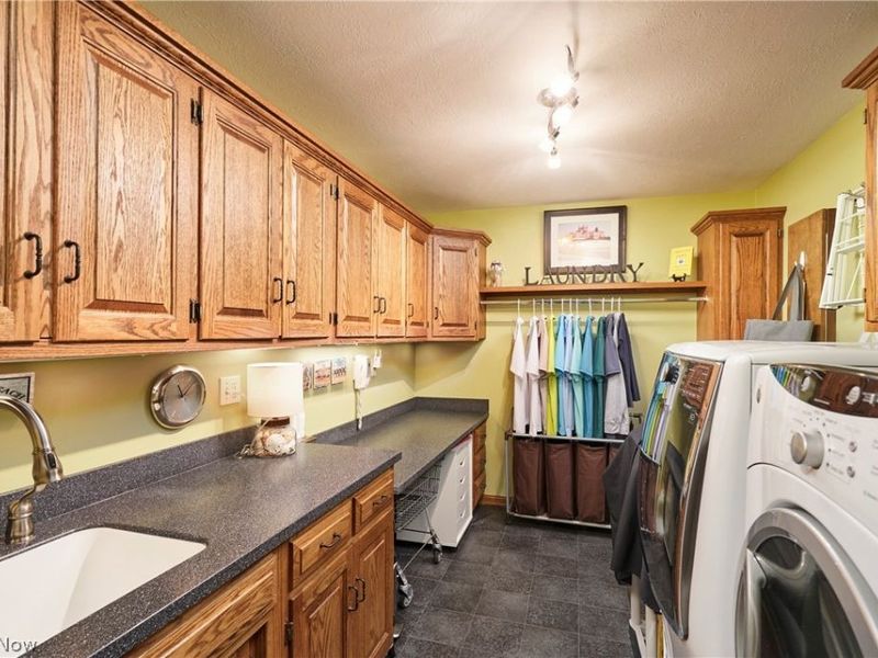 2793 Greenspire Circle, Akron, OH 44333 Photo 18