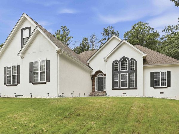 110 Lyndhurst Way, Sharpsburg, GA 30277