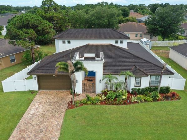6008 NW Winfield Drive, Port St Lucie, FL 34986