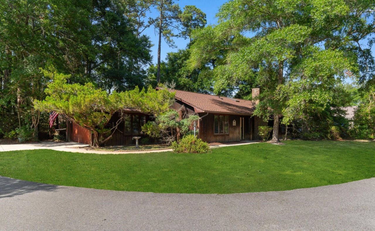 2213 Vereen Circle Photo 2