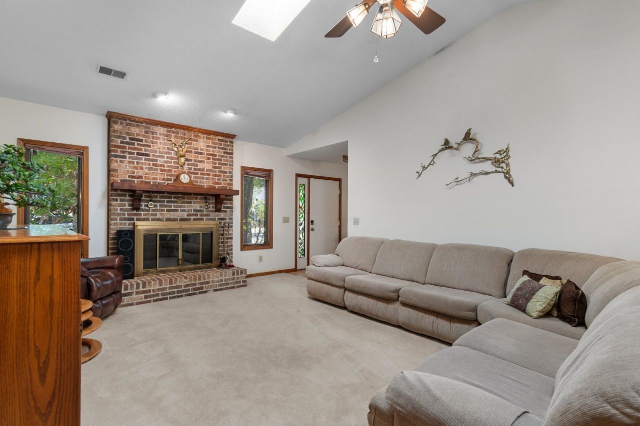 2213 Vereen Circle Photo 8