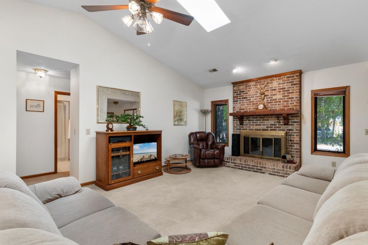 2213 Vereen Circle Photo 9