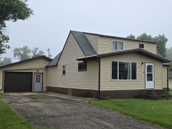 1104 Foster Avenue NE, Cooperstown, ND 58425