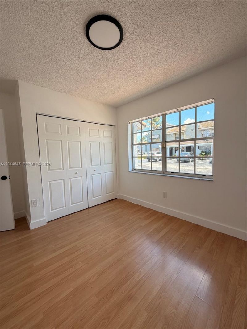 7000 NW 173rd Dr , Unit 1805, Hialeah, FL 33015 Photo