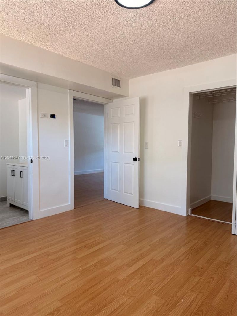 7000 NW 173rd Dr , Unit 1805, Hialeah, FL 33015 Photo