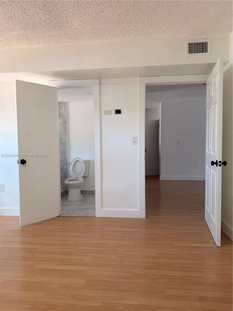 7000 NW 173rd Dr, Unit 1805, Hialeah, FL 33015 Photo