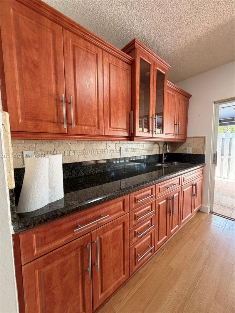 7000 NW 173rd Dr , Unit 1805, Hialeah, FL 33015 Photo