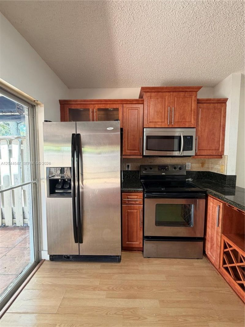 7000 NW 173rd Dr , Unit 1805, Hialeah, FL 33015 Photo