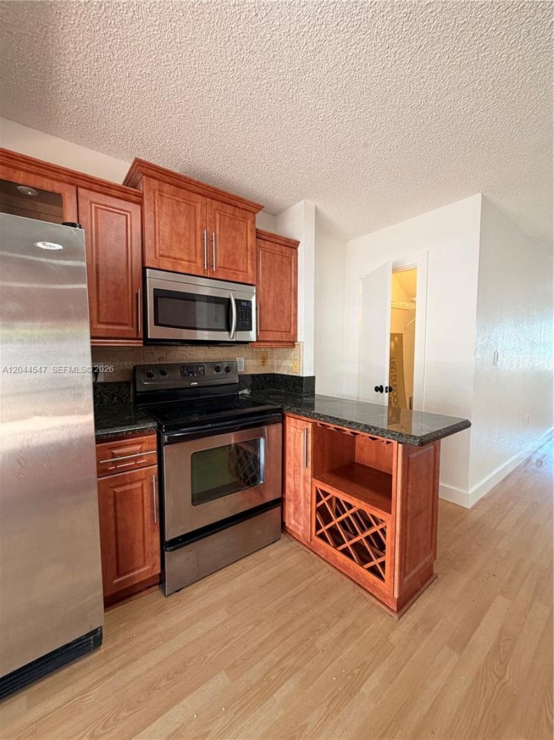 7000 NW 173rd Dr , Unit 1805, Hialeah, FL 33015 Photo