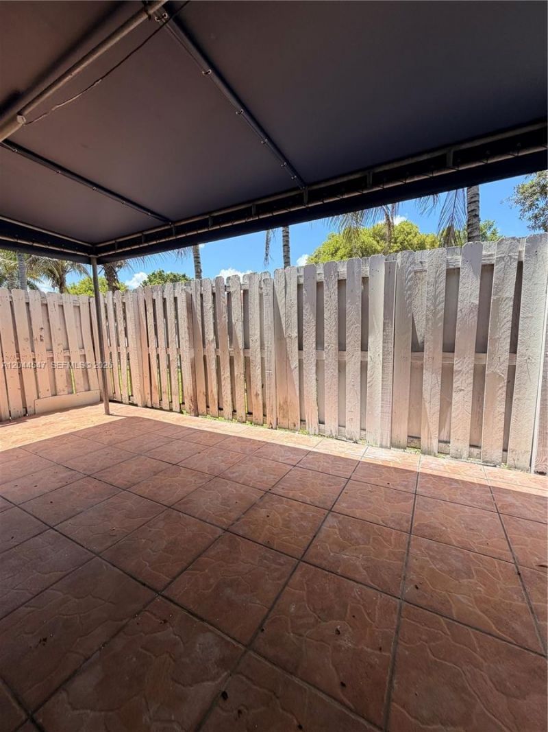 7000 NW 173rd Dr, Unit 1805, Hialeah, FL 33015 Photo