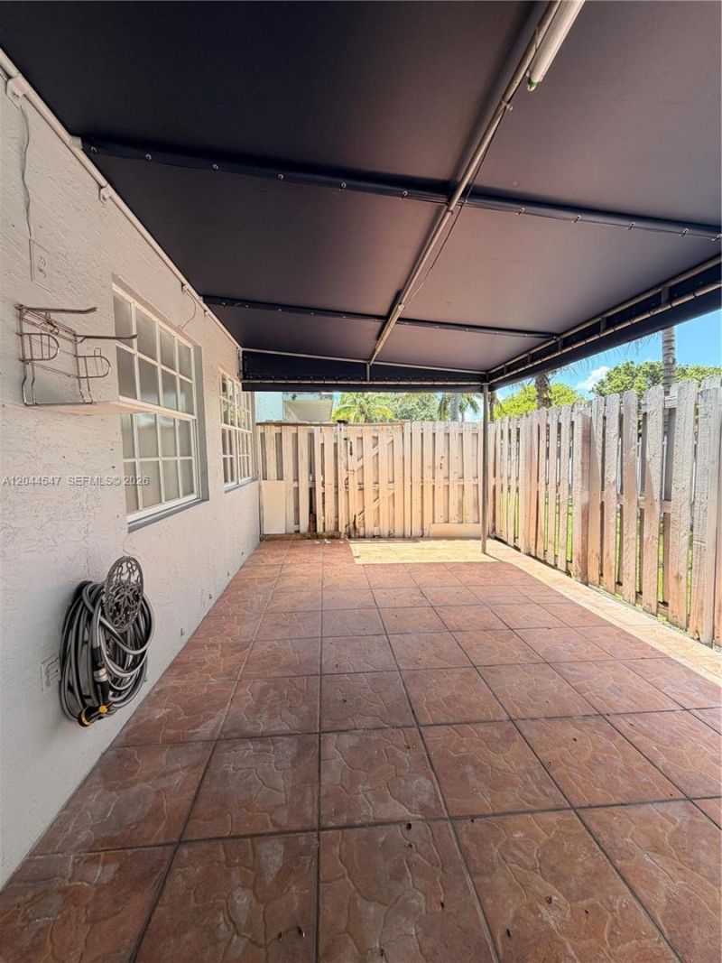 7000 NW 173rd Dr, Unit 1805, Hialeah, FL 33015 Photo