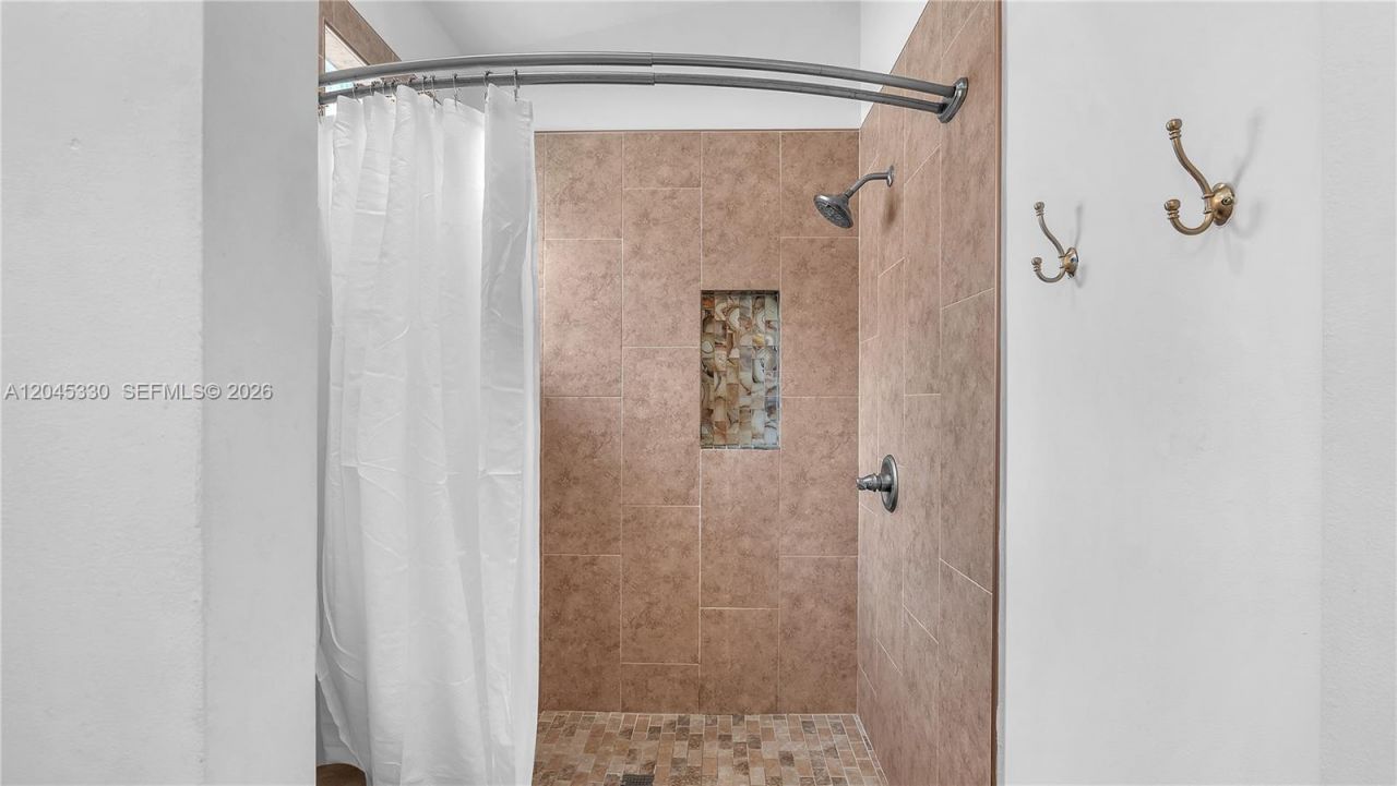 2048 NW 164th Ave , Pembroke Pines, FL 33028 Photo