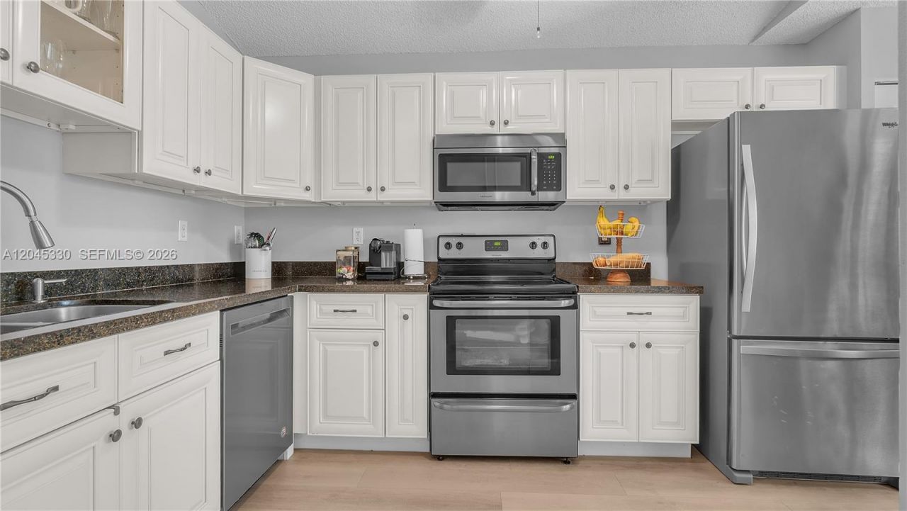 2048 NW 164th Ave , Pembroke Pines, FL 33028 Photo