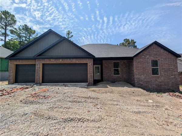5 Selland Lane, Bella Vista, AR 72715