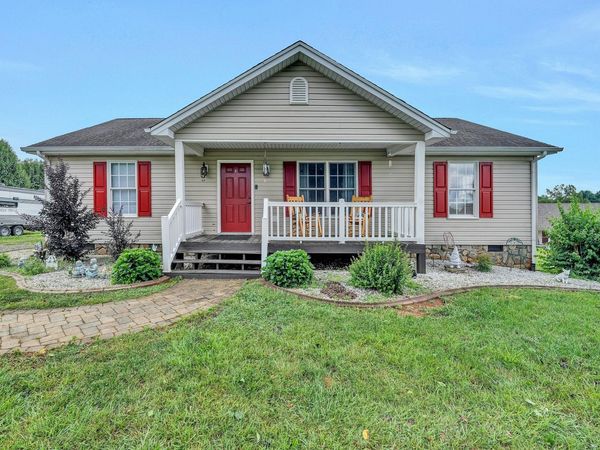 75 Estate DR , Glade Hill, VA 24092