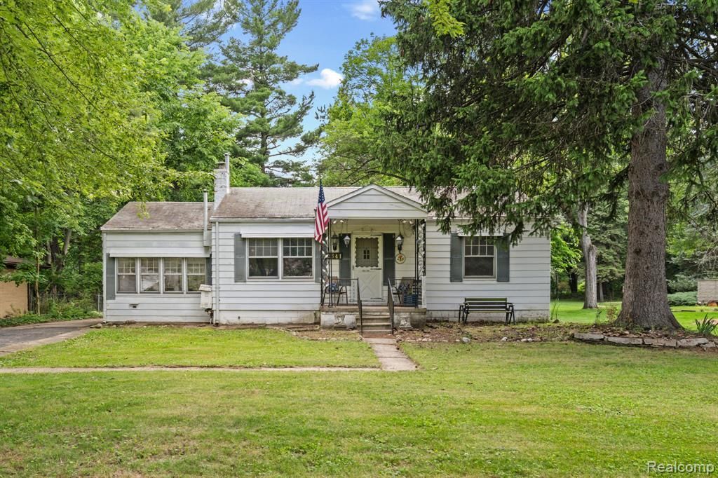 22341 Nancy Avenue, Southfield, MI 48033 Main Photo