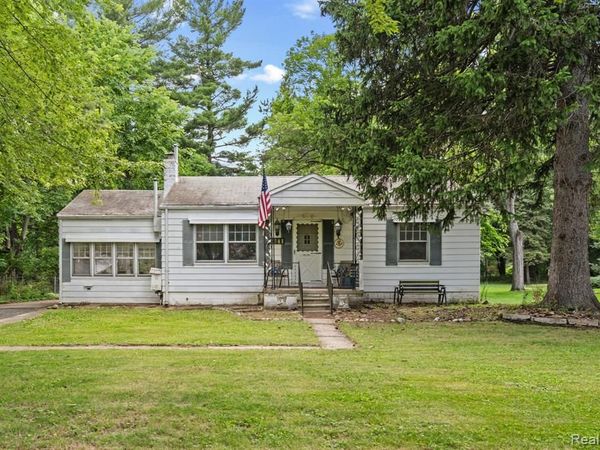 22341 Nancy Avenue, Southfield, MI 48033