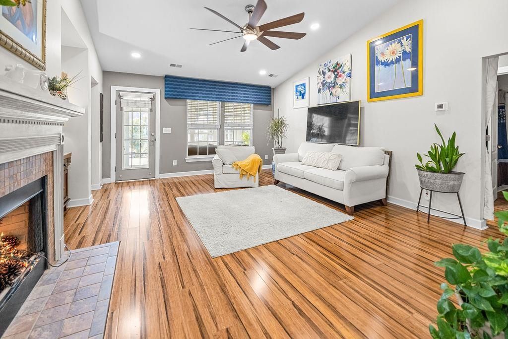 661 Twinflower St. Photo 21