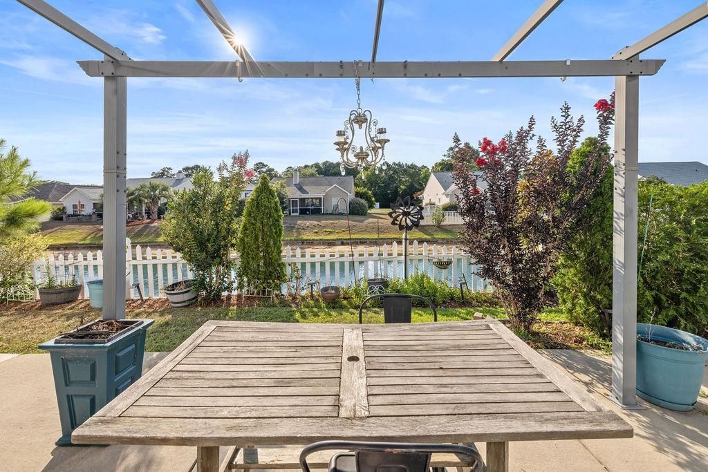 661 Twinflower St. Photo 38