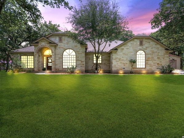 351 ROSEWOOD DR, La Vernia, TX 78121