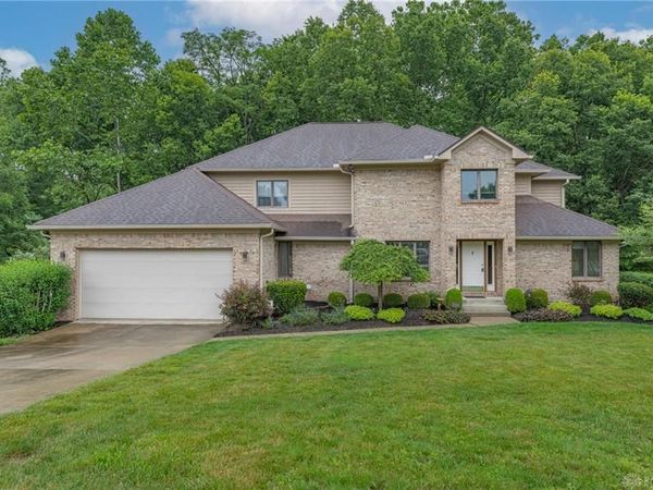 6584 Stillcrest Way, Butler Township, OH 45414