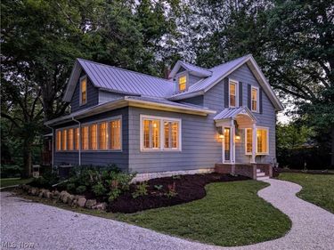 4450 Greenwich Road, Norton, OH 44203