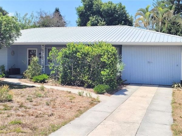 2230 BOUGAINVILLEA STREET , SARASOTA, FL 34239