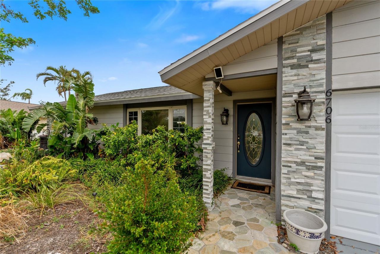 6706 22nd Avenue W, Bradenton, FL 34209 Photo