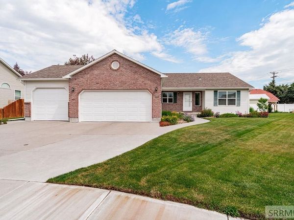 140 Harrisburg Lane, IDAHO FALLS, ID 83404