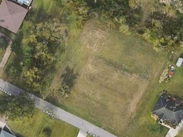 S KELLY Lane , Waggaman, LA 70094