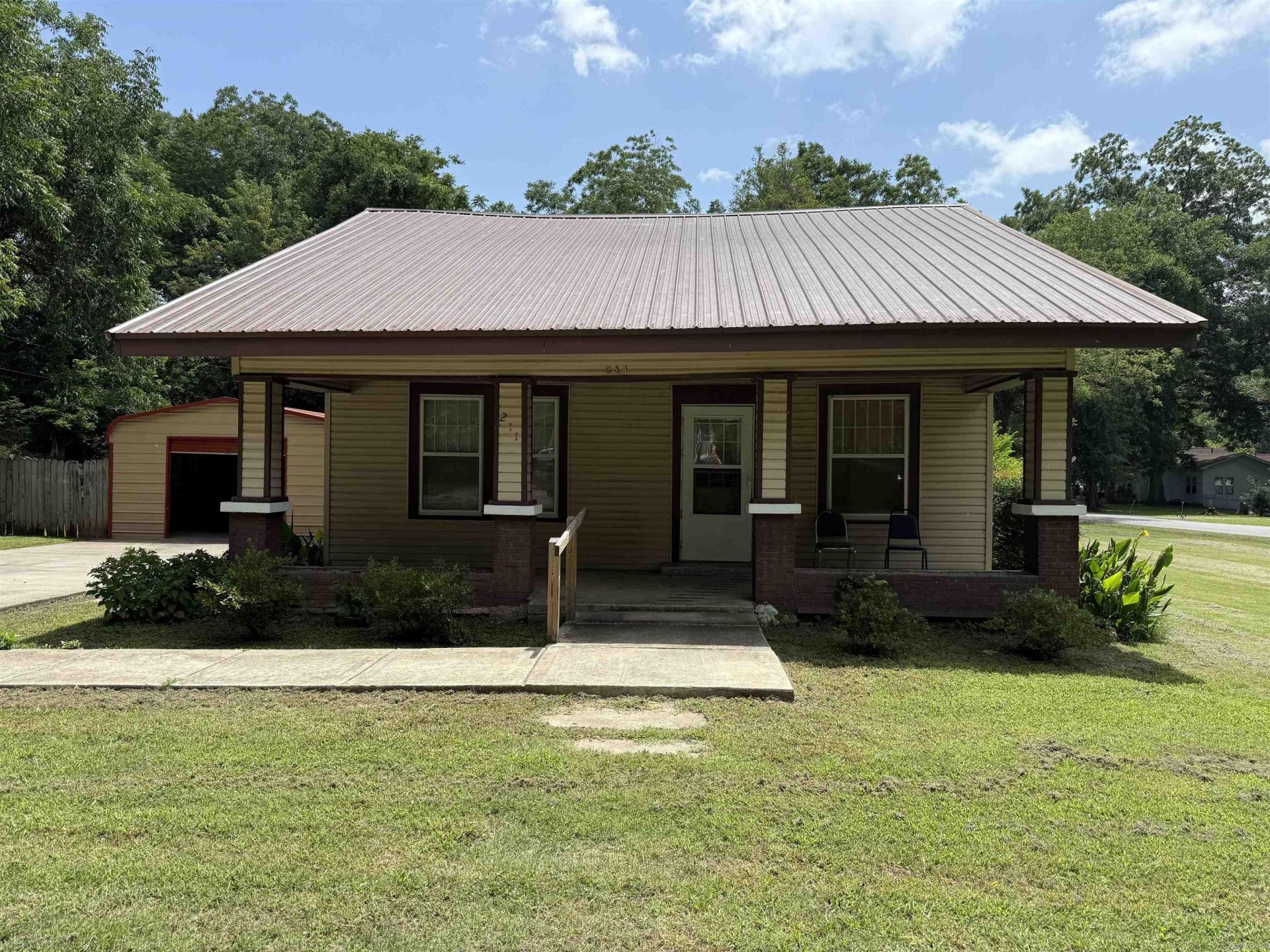 211 S 1st Street  Heber Springs, AR 72543
