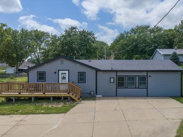 905 EAST Street, TABOR, IA 51653