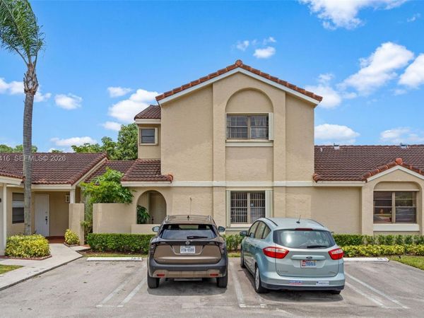 6233 NW 170th Ter , Miami, FL 33015