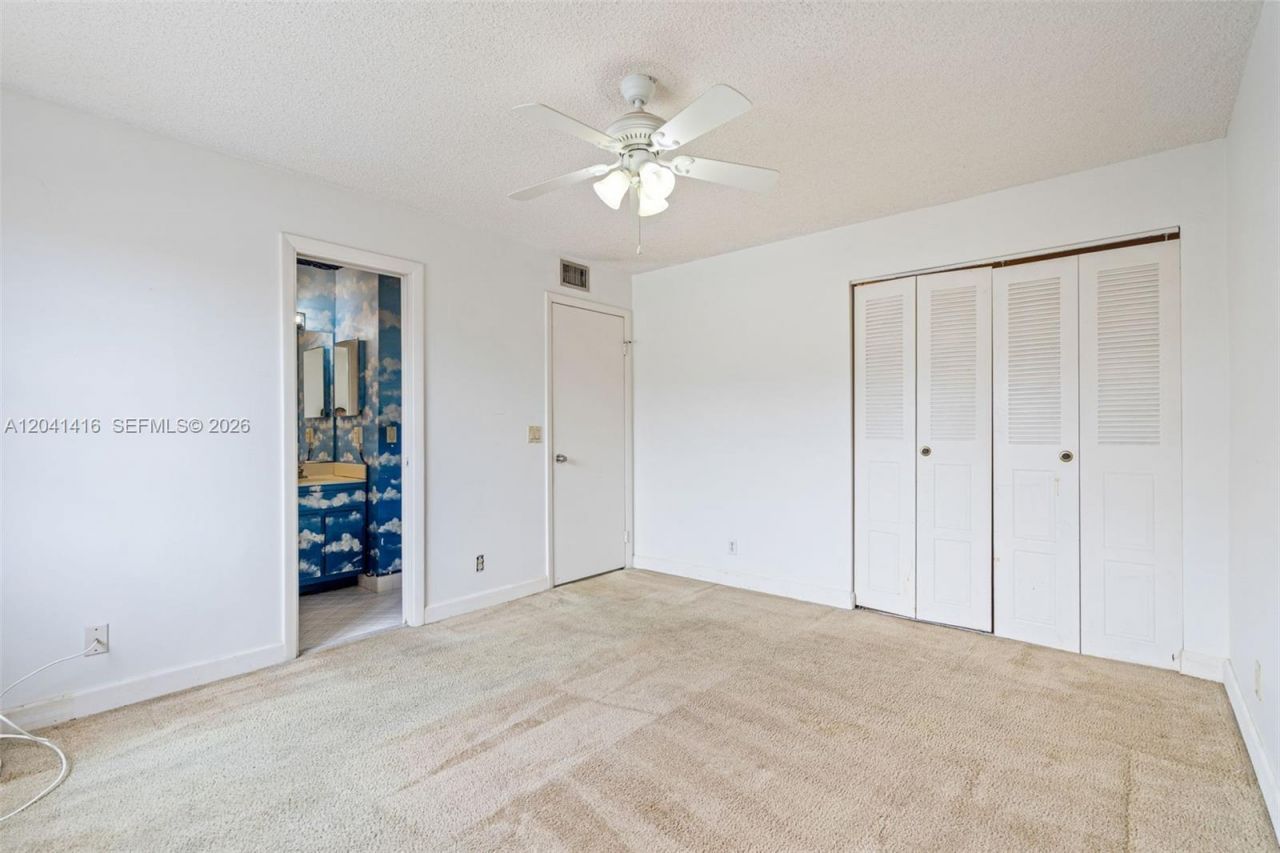 6233 NW 170th Ter , Miami, FL 33015 Photo