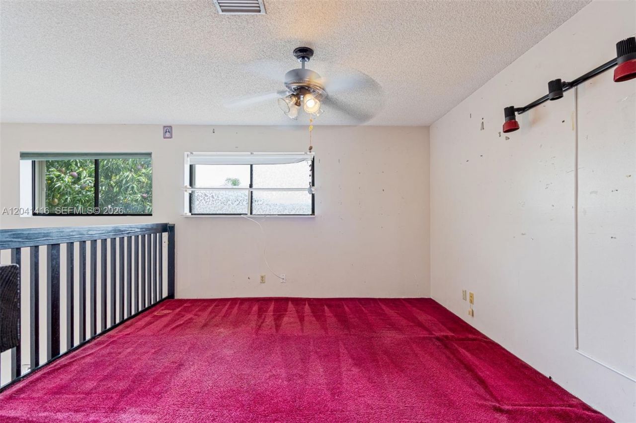 6233 NW 170th Ter , Miami, FL 33015 Photo