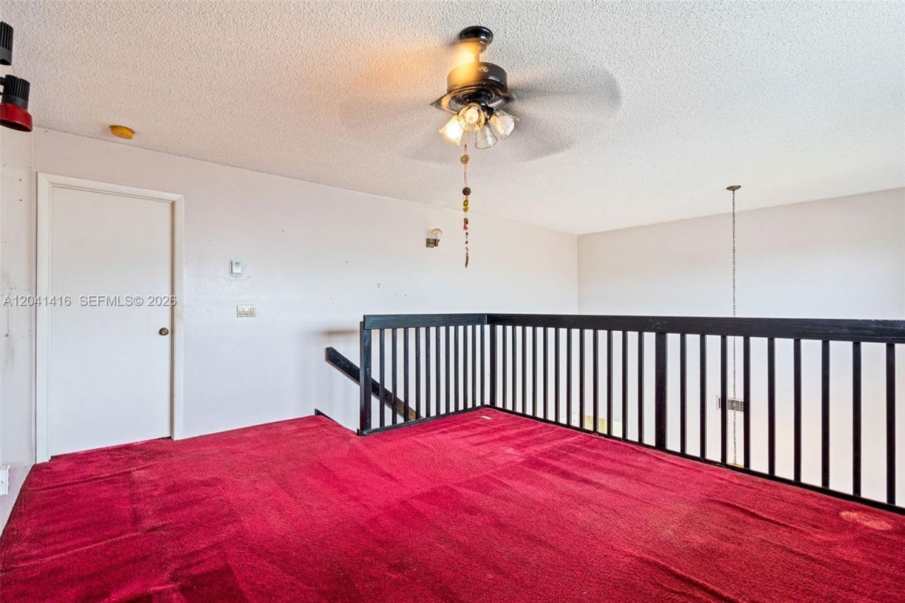 6233 NW 170th Ter , Miami, FL 33015 Photo