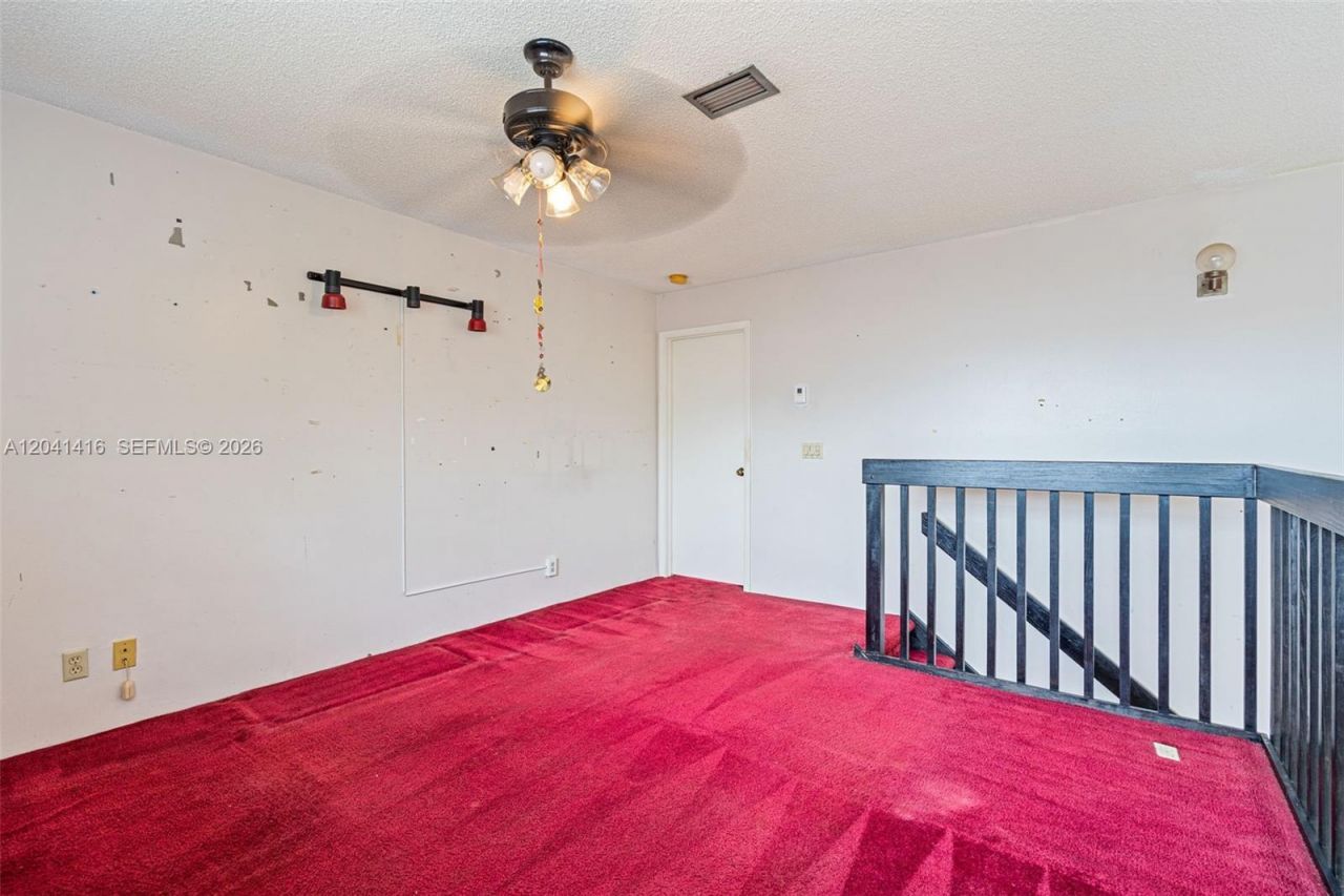 6233 NW 170th Ter , Miami, FL 33015 Photo